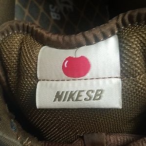 Additional nike sb stussy dunk photos
